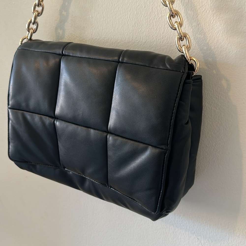 H&M Quilted Chain Bag - Picture 6 of 9